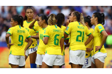 ブラジル女子代表、U-16男子に0-6で負ける 画像