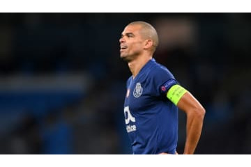 「17歳まで母親と寝てた」 元レアルDFペペ、マザコンを告白 画像