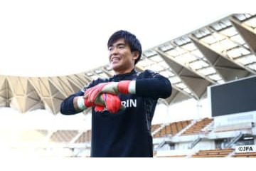 日本代表GK西川周作、キック弾道がすごすぎ！前川黛也も「金とれる」と脱帽 画像