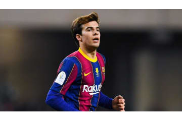 バルセロナの天才MFは、おしりリフティングもこんなにうまい 画像