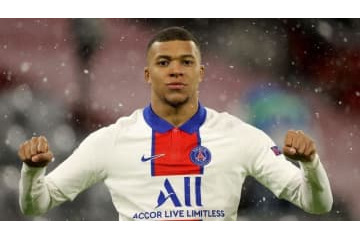 ノイアー、痛恨のトンネル…エムバペの「持ってる」2ゴール 画像