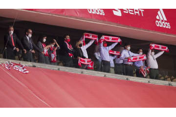 「信号機から道路へ腹から落下」が話題のビルバオサポ、肺に穴が開いて入院 画像