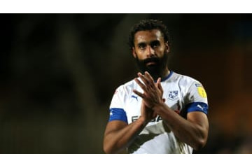 試合中に先輩に頭突きした選手、一発レッド退場…チームも追放へ 画像