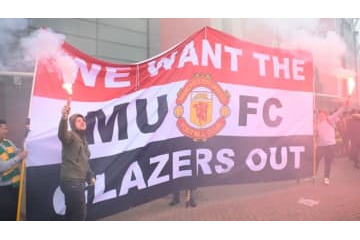 リヴァプール戦中止…ユナイテッドサポの「スタジアム乱入暴動」 画像