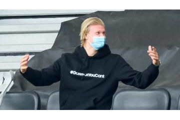 かわいすぎ！怪物ホーラン、欠場したのに味方のゴールにこんなに喜ぶ 画像