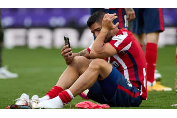 優勝で号泣のスアレス 「俺を見下した」とバルセロナに恨み節 画像