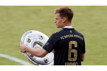 バイエルン監督変わりすぎ問題…キミッヒがちくりと刺す 画像