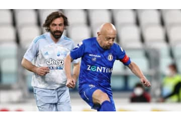 カズ超え？ 64歳“歌手”がセリエD最年長デビュー！39歳マイコンと共演 画像