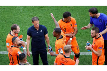 オランダ、“因縁”チェコに屈してEURO敗退…屈辱の「枠内シュート0」で散る 画像