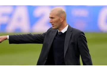 ジダン監督、家族サッカーでもすげぇ！とんでもねぇテクを見せつける 画像