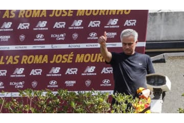 モウリーニョ、ついにローマに降臨！ロマニスタの反応がヤバすぎる 画像