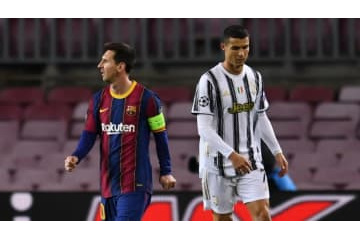 PSG、メッシとロナウドの側近に接触　ポグバも狙う 画像