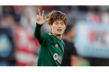 古橋亨梧、またゴール！クロスに合わせる「まさに点取り屋」な一発 画像