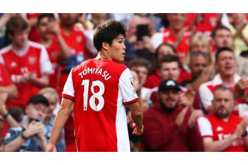 冨安健洋、アーセナル初勝利をSNSで報告！いいねした元同僚選手は誰だ 画像