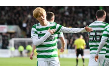 大暴れのセルティック古橋、ポステコグルー監督は「愛されキャラ」を説明！ケガも問題なし 画像