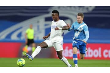 マラドーナか！レアルFWヴィニシウス 「伝説未遂の魔術ドリブル」がこれ 画像