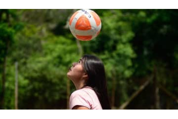 サッカー×バスケ！新競技「フリーフライボール」が話題 画像