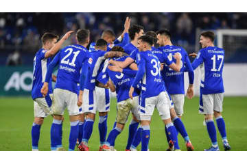 財政難シャルケ、昇格できないなら…職員650人の給与削減へ 画像