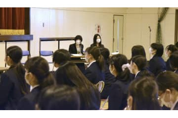 18歳の裁判員、不安解消を 画像