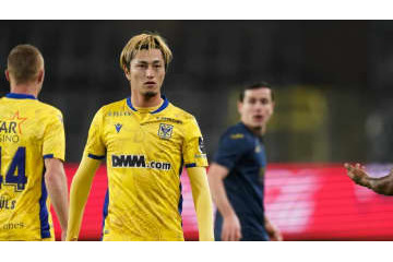 鈴木優磨の祝福が“手荒い”！原大智とのアベックゴールがこちら（動画あり） 画像