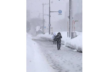 日本海側、暴風雪の恐れ 画像