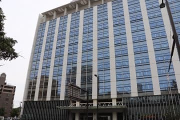 空き家で火災、1遺体発見 画像