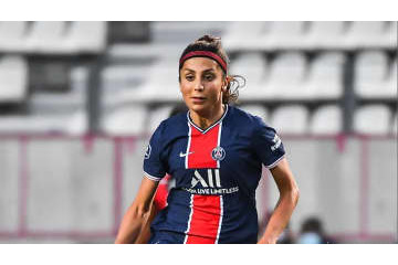 タリバンに父を殺害される壮絶人生…女子サッカー選手、医者になる夢を叶える 画像