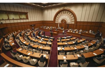 大阪市議会、定数2減へ 画像