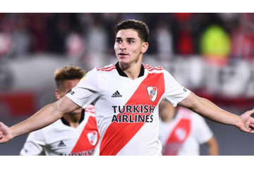 シティ、天才FWフリアン・アルバレスを獲得寸前か…20億円で 画像