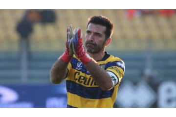 44歳ブッフォン、サッカー史上初の偉業！無失点試合が500に到達 画像