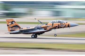 海中にF15の記録装置の発信機 画像