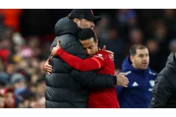 リヴァプールMFティアゴ、咽び泣く…決勝キックオフ寸前の怪我に涙 画像