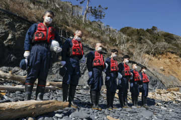震災11年を前に、沿岸を捜索 画像