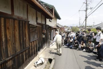 判決の矛盾、弁護団が現地で説明 画像