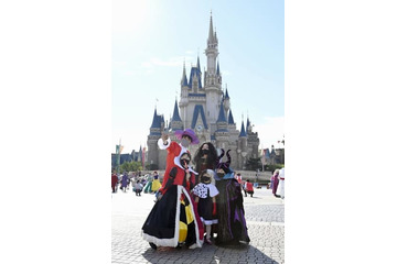 ディズニー入園緩和で黒字転換 画像
