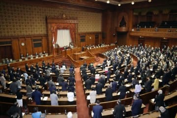 教員免許更新、7月に廃止 画像