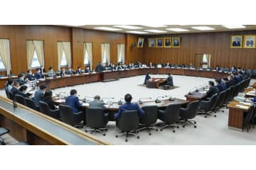 立民、運動資金規制を主張 画像