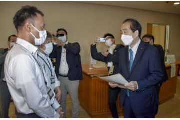 「維新は自民より右翼的」と批判 画像