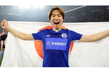 シャルケ退団の板倉「寂しいけどホッとしてる。でも寂しい」 画像