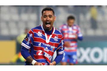 ピカチュウ、1億円で清水エスパルス移籍か　「爆裂シュートとふわりFK」がこれ 画像