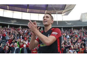 あの名監督も！堂安律が加入のフライブルク「伝説的なベストイレブン」 画像