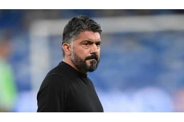 ガットゥーゾ監督、練習中に喫煙 画像