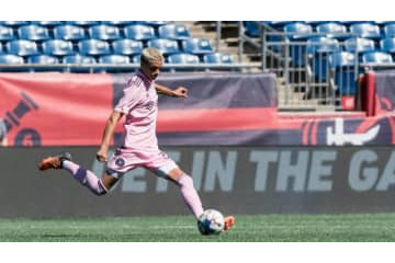 ベッカム息子、19歳ロメロが超フリーキック！そのゴールシーンがこれ 画像