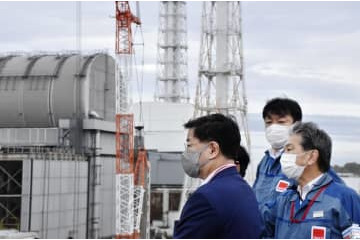 松野官房長官、福島第1原発視察 画像