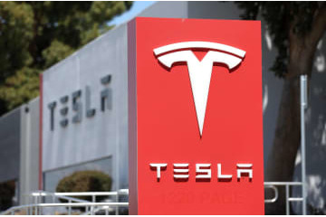 米テスラ、純利益98％増 画像