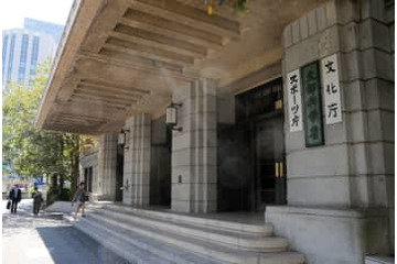 最終学歴「小卒」80万人 画像