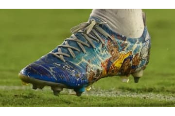 バルセロナ、「ドラゴンボール」のスパイクでクイズをする 画像