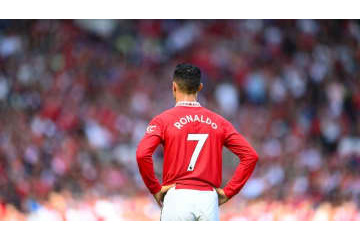 ロナウドはユナイテッドに残りたいと言ったのか？テンハフ監督の答えは 画像