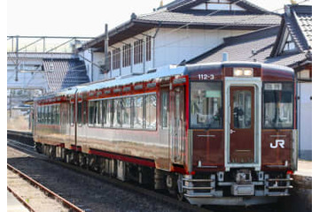 秋の臨時列車2166本 画像