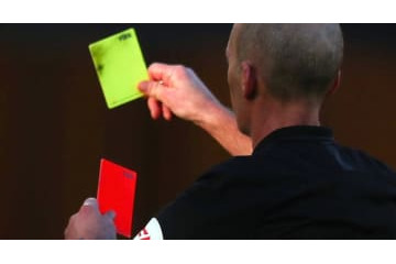 18歳に悲劇…前半12分から出場もPK献上し、たった22分で電撃退場 画像